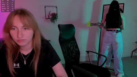 beauty_ginger online show from September 2025 01:01:01 PM