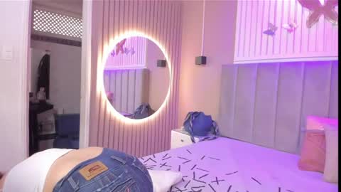 Chantall online show from June 2026 03:43:01 PM