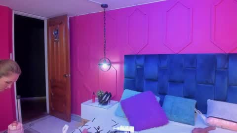 Chantall online show from July 2026 12:23:01 PM