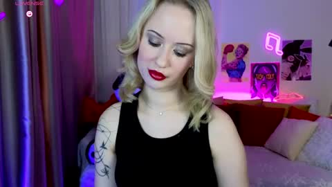 Snapshot of beauty_sashaxx chatting on May 2026 02:23:01 PM beauty Sasha online show from May 2026 02:23:01 PM