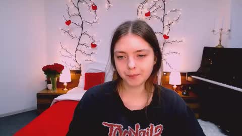 Gloria online show from December 2025 09:02:01 AM