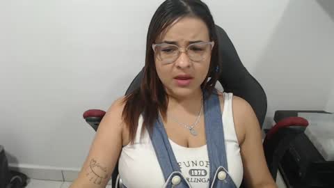 Snapshot of beautyykarol chatting on May 2026 09:52:02 PM beautyykarol online show from May 2026 09:52:02 PM