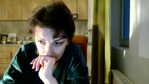 Raluca online show from April 2026 05:31:02 PM