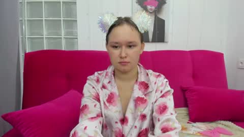 Snapshot of bebe_molly chatting on July 2026 08:34:02 AM bebe_molly online show from July 2026 08:34:02 AM