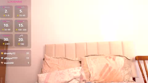 Snapshot of bebe_sua chatting on February 2025 01:32:02 AM Jennifer online show from February 2025 01:32:02 AM