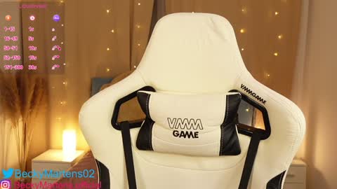 Snapshot of beckymartens chatting on January 2025 03:22:01 AM BeckyMartens come join me on while im offline here online show from January 2025 03:22:01 AM