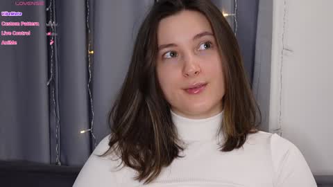 Snapshot of beckymartens chatting on October 2025 12:44:01 AM BeckyMartens come join me on while im offline here online show from October 2025 12:44:01 AM