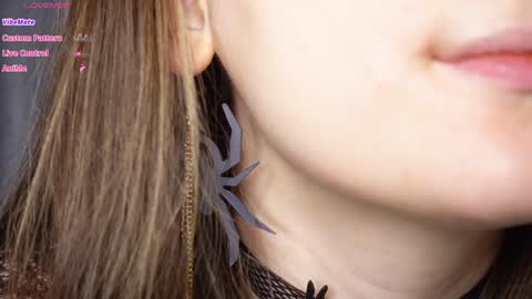 Snapshot of beckymartens chatting on October 2025 02:45:02 AM BeckyMartens come join me on while im offline here online show from October 2025 02:45:02 AM