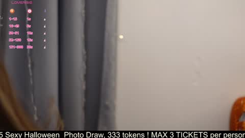 Snapshot of beckymartens chatting on November 2025 02:02:02 AM BeckyMartens come join me on while im offline here online show from November 2025 02:02:02 AM