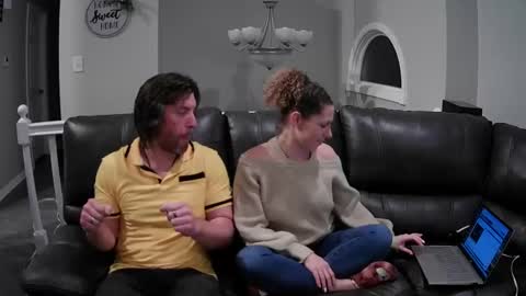 Snapshot of bedroom_king_and_queen chatting on January 2025 02:43:02 AM Bedroom king and queen online show from January 2025 02:43:02 AM