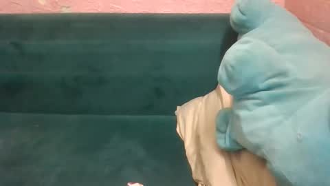 Snapshot of beebaby_xx chatting on October 2025 03:50:02 AM beebaby_xx online show from October 2025 03:50:02 AM