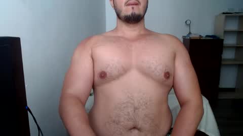Snapshot of beefypecs_10 chatting on June 2026 08:22:02 PM Criss2fer online show from June 2026 08:22:02 PM