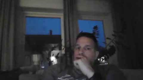 beejee88 online show from February 2026 05:13:02 PM