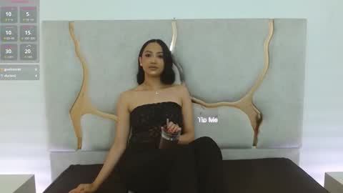 Snapshot of beella_tay1 chatting on October 2025 02:47:02 PM BELLA online show from October 2025 02:47:02 PM