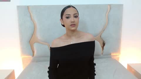 Snapshot of beella_tay1 chatting on October 2025 02:36:01 PM BELLA online show from October 2025 02:36:01 PM