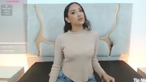 Snapshot of beella_tay1 chatting on October 2025 03:09:01 PM BELLA online show from October 2025 03:09:01 PM