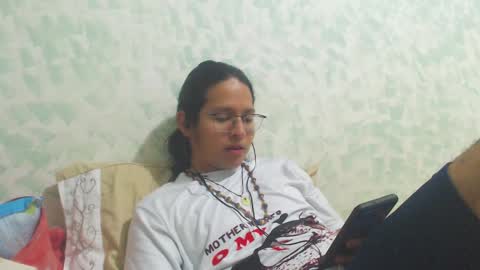 Snapshot of beentage chatting on December 2024 05:14:02 AM Alex online show from December 2024 05:14:02 AM