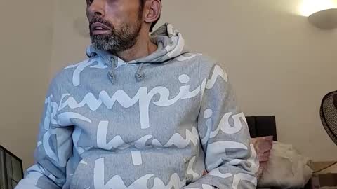 Snapshot of begbestuk chatting on November 2025 11:39:02 PM begbestuk online show from November 2025 11:39:02 PM