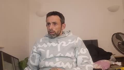 Snapshot of begbestuk chatting on November 2025 05:21:02 AM begbestuk online show from November 2025 05:21:02 AM