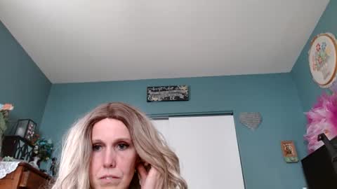 Snapshot of bekindbebrave chatting on March 2025 04:24:01 PM bekindbebrave online show from March 2025 04:24:01 PM