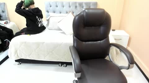 Bela online show from March 2026 12:07:01 PM