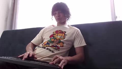 independent model online show from January 2025 07:11:01 PM