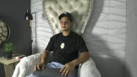 independent model online show from July 2026 12:19:02 AM