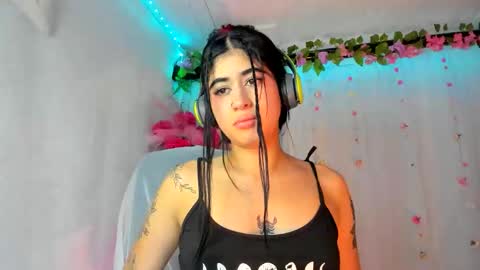 Snapshot of belinda_luna_ chatting on November 2025 11:40:01 PM modelo independiente online show from November 2025 11:40:01 PM