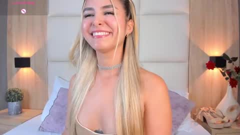 Bella cam online show from January 2025 10:27:02 PM