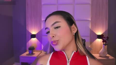 Bella cam online show from September 2025 08:52:02 PM