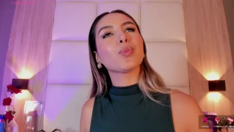 Bella cam online show from May 2026 07:33:01 PM