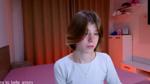 Snapshot of bella_amoury chatting on December 2025 11:57:02 PM Bella online show from December 2025 11:57:02 PM