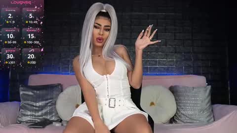 Emma  Bella online show from February 2025 07:52:02 PM