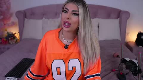 Emma  Bella online show from April 2026 09:38:02 PM