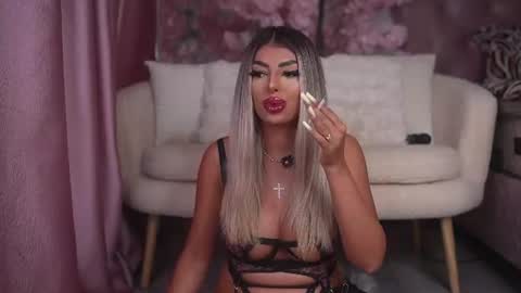 Emma  Bella online show from July 2026 10:03:01 PM