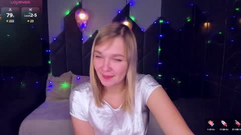 Snapshot of bella_cosmos chatting on December 2024 05:26:02 AM Bella online show from December 2024 05:26:02 AM