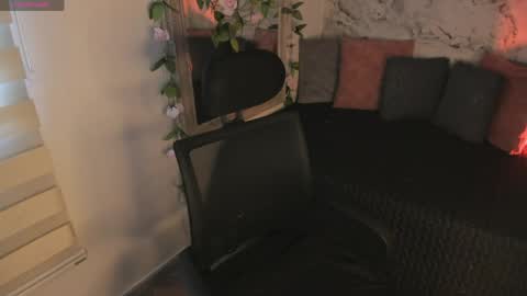 Dessi  online show from May 2026 01:07:01 PM