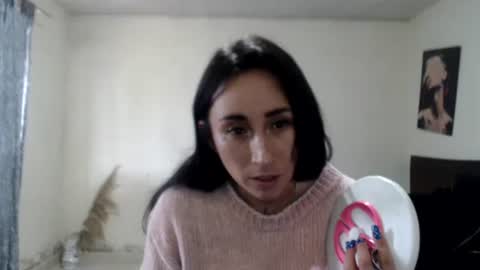 bella_luna34 online show from June 2026 04:45:01 PM