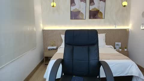 bella_millers online show from May 2026 06:56:02 PM