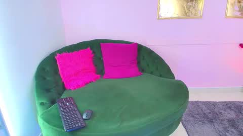 BELLA online show from January 2026 04:17:01 AM