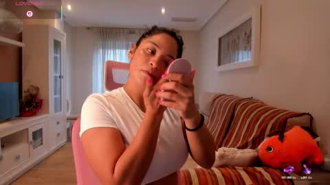 bella_pocahontas3 online show from September 2025 04:23:01 PM