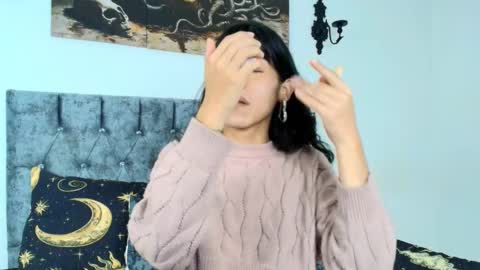 Bella online show from October 2025 01:11:01 AM