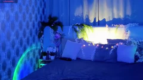 Snapshot of bella_stewartt chatting on November 2025 01:06:01 AM Bella online show from November 2025 01:06:01 AM