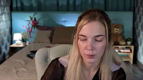 Snapshot of bella_stewartt chatting on November 2025 12:55:02 AM Bella online show from November 2025 12:55:02 AM