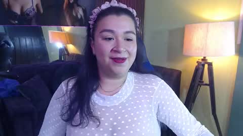 BELLA  online show from October 2025 12:05:01 PM