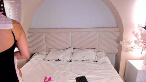 Bella online show from February 2026 12:03:01 PM