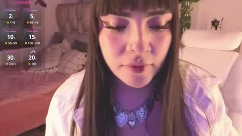 Snapshot of bellaa_miller chatting on December 2025 11:40:02 AM Bella online show from December 2025 11:40:02 AM