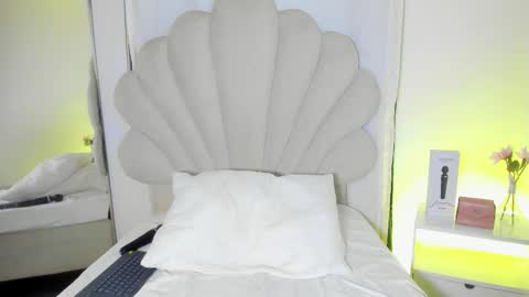 Bella Dajud online show from March 2026 11:55:01 PM