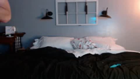 Snapshot of bellabeanz chatting on January 2025 08:36:02 PM Roxy Rain online show from January 2025 08:36:02 PM