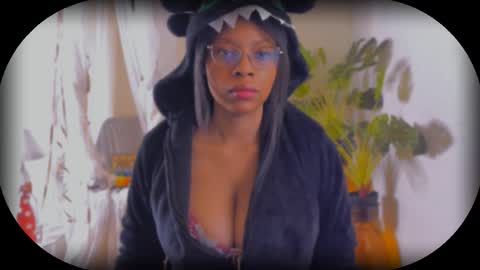 Snapshot of bellablakes18 chatting on September 2025 12:27:02 AM Bellah Blakes-Sarah Scrumptious Lee online show from September 2025 12:27:02 AM